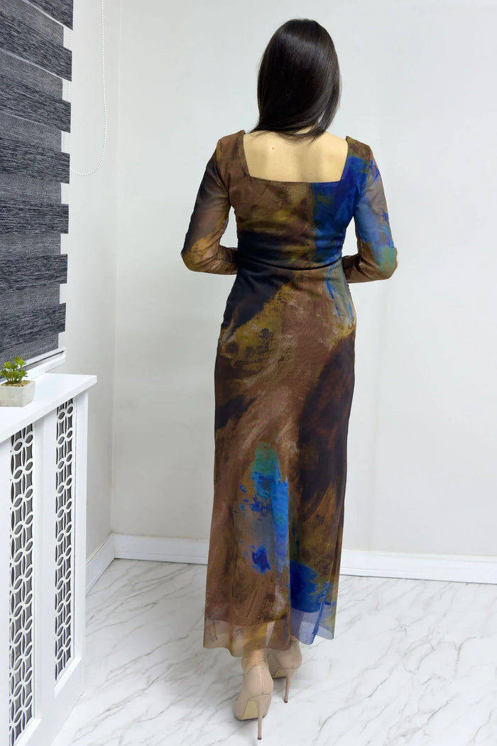 Kahverengi Kare Yaka Likralı Desenli Tül Elbise

