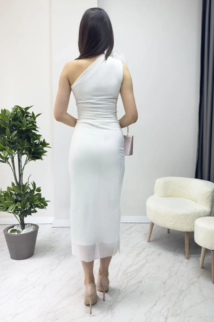 Beyaz Tek Omuz Çiçek Detaylı Tül Kalem Elbise