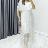 Beyaz Güpür Detay Carmen Yaka Madonna Büyük Beden Elbise