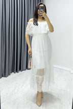 Beyaz Güpür Detay Carmen Yaka Madonna Büyük Beden Elbise

