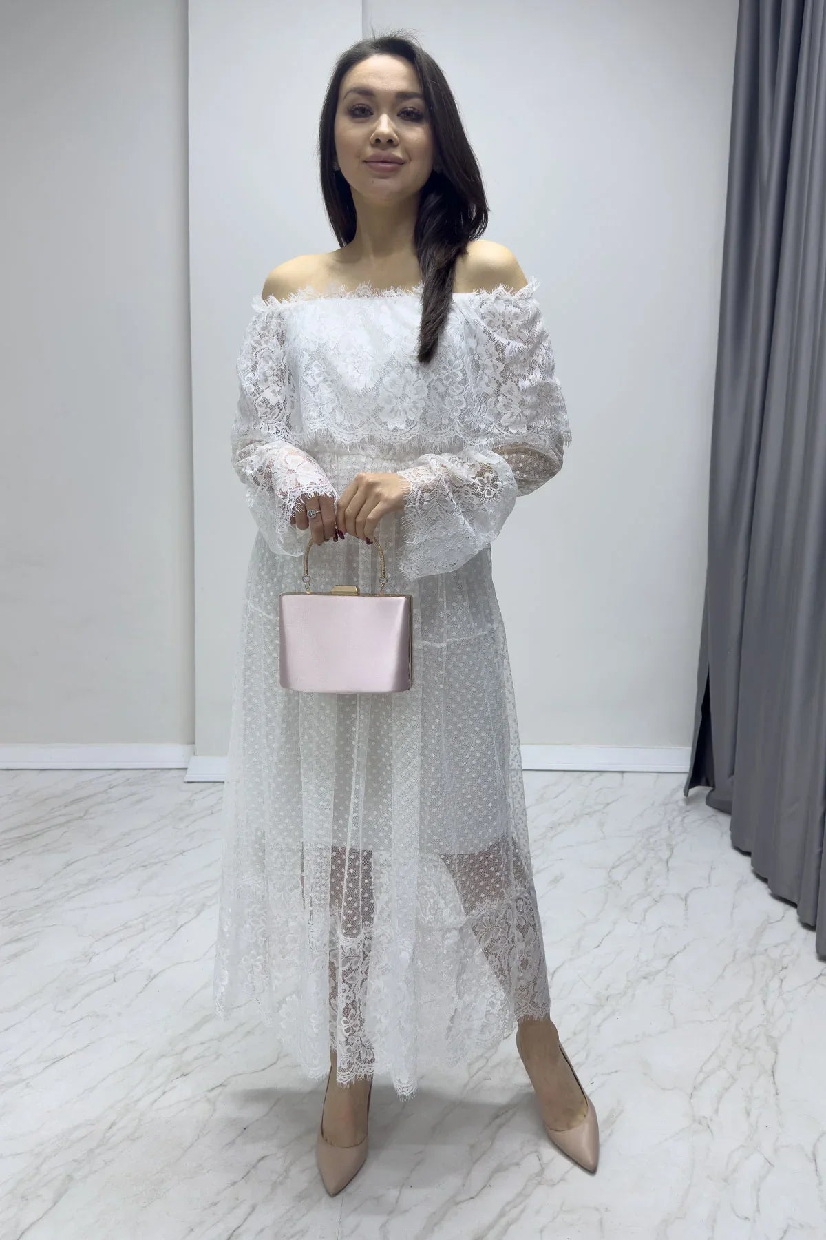 Beyaz Uzun Kol Tül Carmen Madonna Yaka Güpür Büyük Beden Elbise

