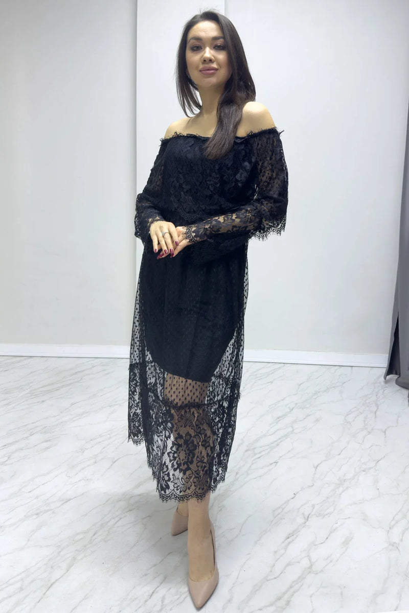 Siyah Uzun Kol Tül Carmen Madonna Yaka Güpür Büyük Beden Elbise

