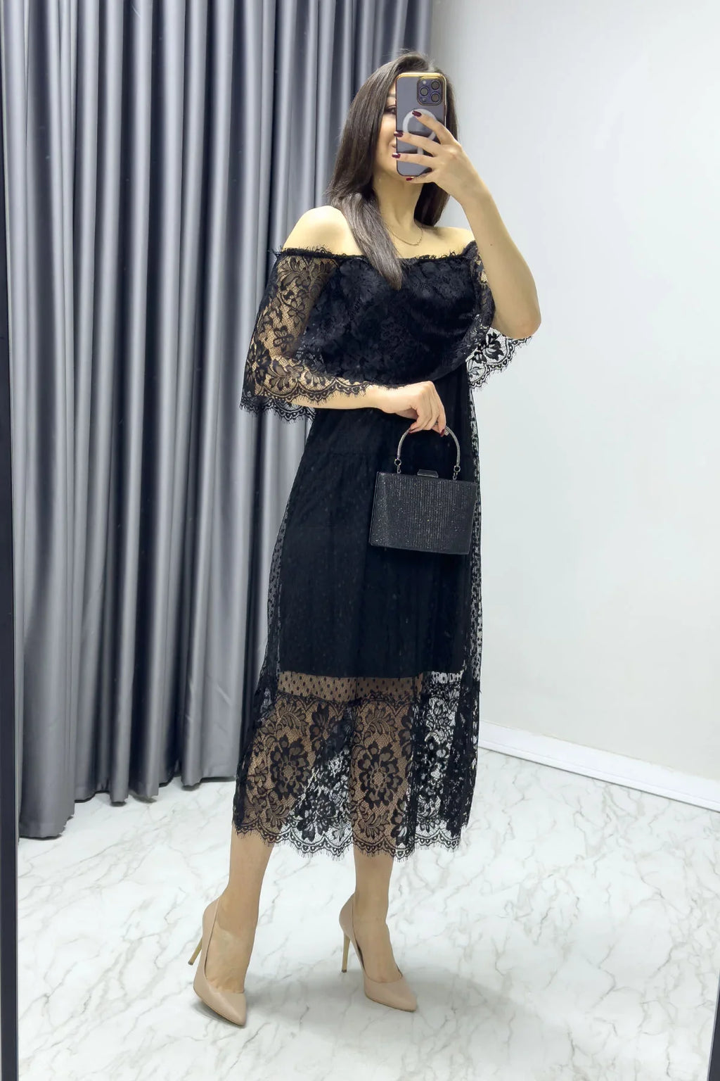 Siyah Güpür Detay Carmen Yaka Madonna Büyük Beden Elbise

