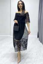 Siyah Güpür Detay Carmen Yaka Madonna Büyük Beden Elbise

