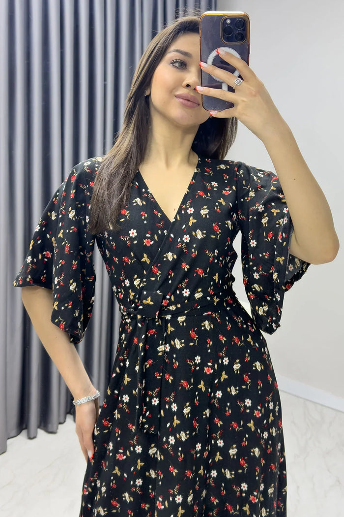 Siyah Krep Mini Çiçek Desen Valonlu Elbise