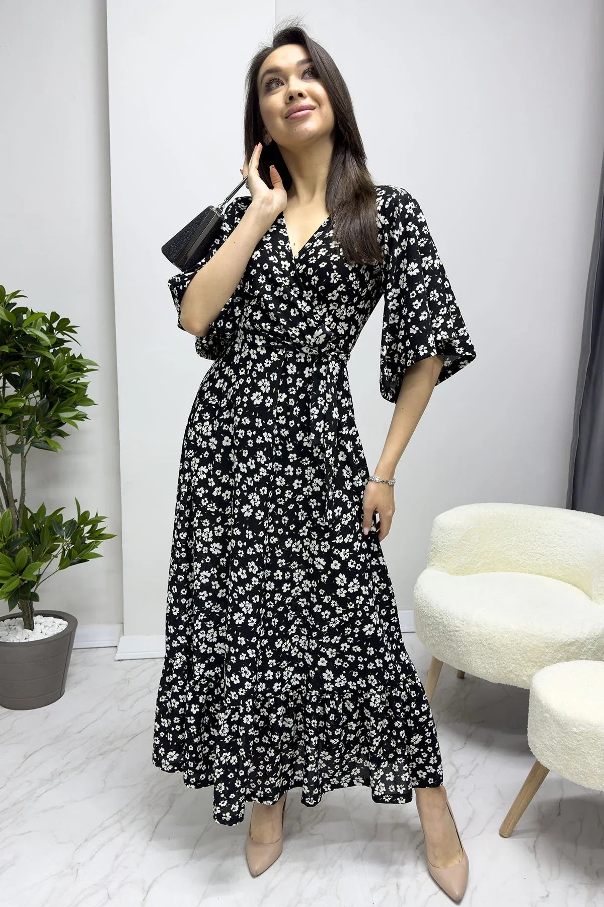 Siyah Krep Çiçek Desen Valonlu Elbise