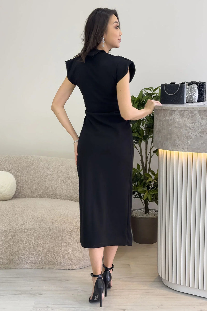 Kadın Siyah Kruvaze Yaka İnci Detay Büzgülü Midi Boy Elbise
