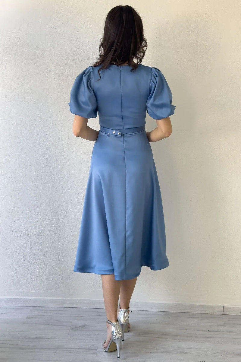Kadın İndigo Balon Kol Taş Kemerli Midi Boy Saten Abiye Elbise
