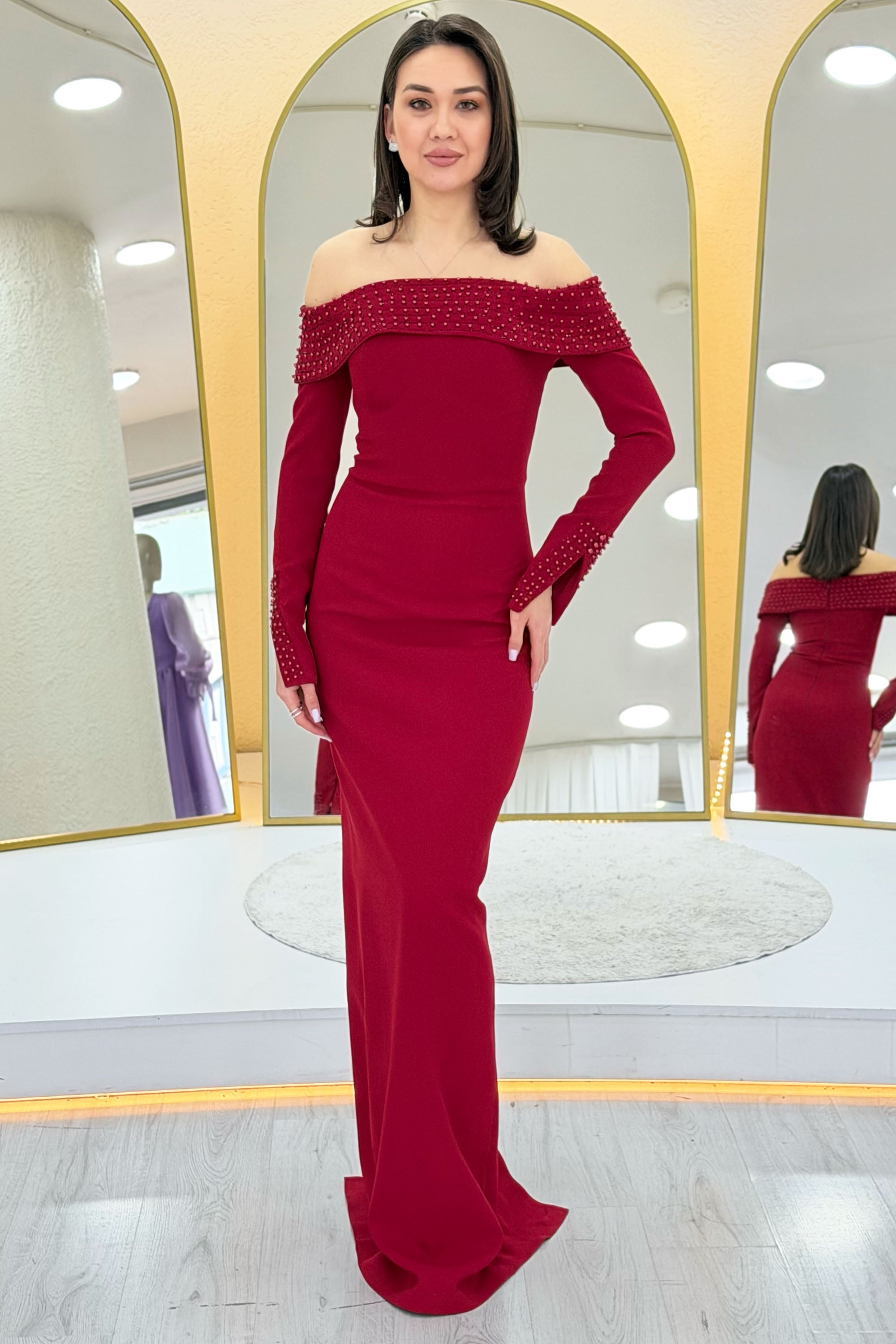 Kırmızı Madonna Yaka Boncuk İşlemeli Uzun Kol Balık Abiye Elbise 