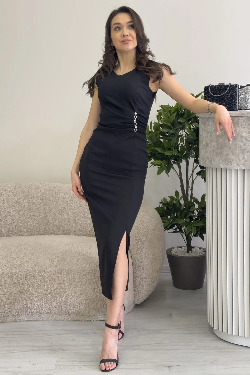 Siyah Sıfır Kol Taş Detay Midi Boy Yırtmaçlı Kalem Elbise