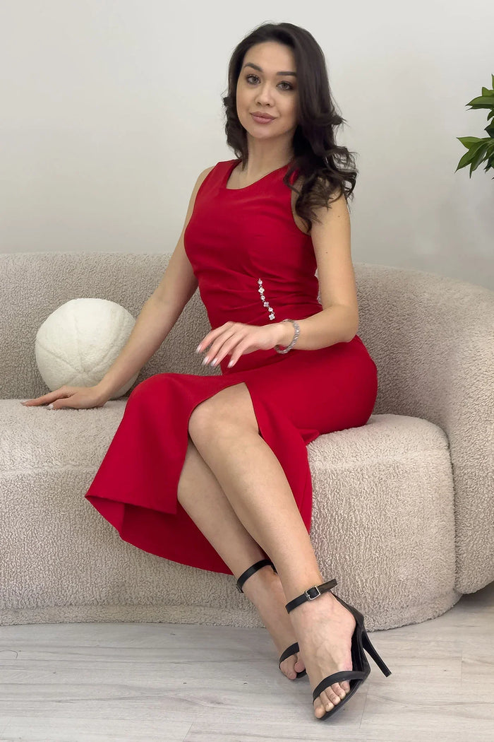 Kırmızı Sıfır Kol Taş Detay Midi Boy Yırtmaçlı Kalem Elbise