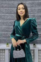 Zümrüt Yeşili Kadın Karpuz Kol Kruvaze Kadife Kuşaklı Büyük Beden Elbise

