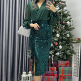 Zümrüt Yeşili Kruvaze Yaka Şifon Pul Payet Yırtmaçlı  Elbise