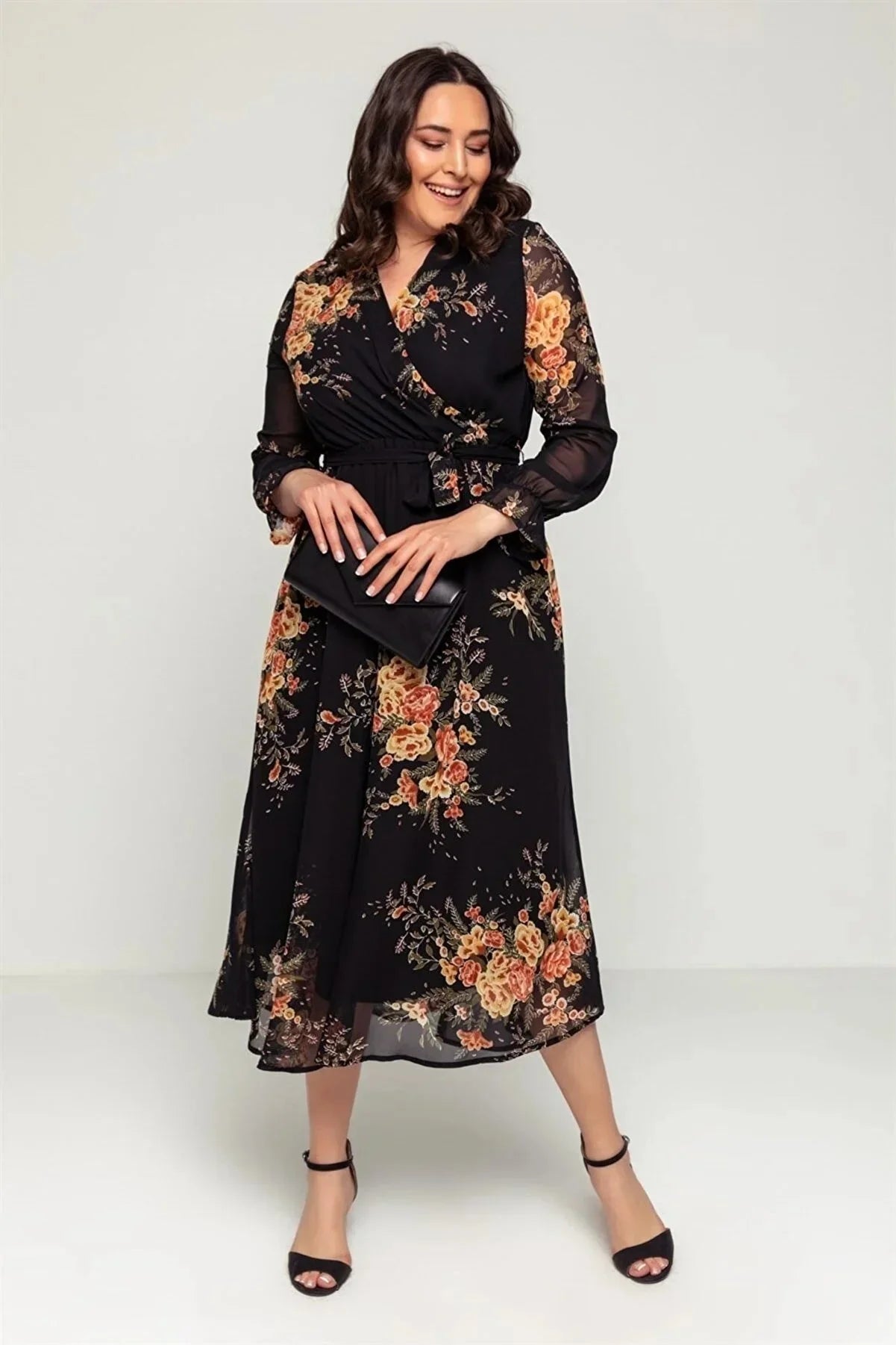 Sarı Çiçek Desenli Kruvaze Yaka Şifon Büyük Beden Elbise - Elbise Delisi